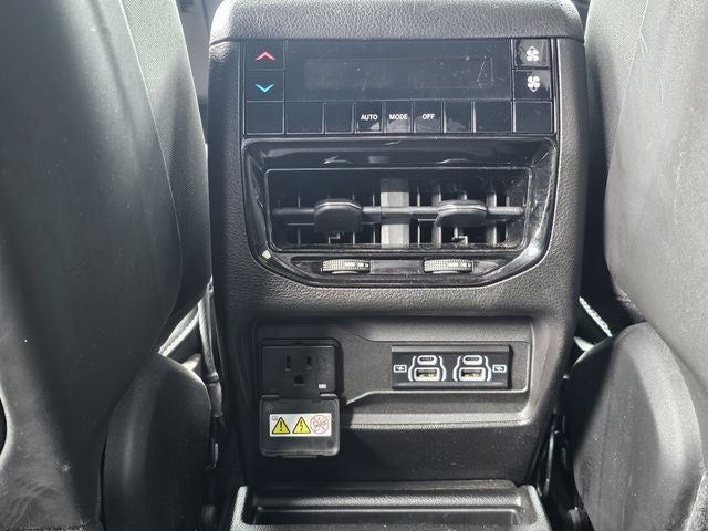 2022 Jeep Grand Cherokee L Altitude