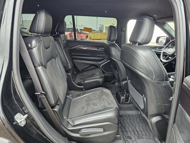 2022 Jeep Grand Cherokee L Altitude