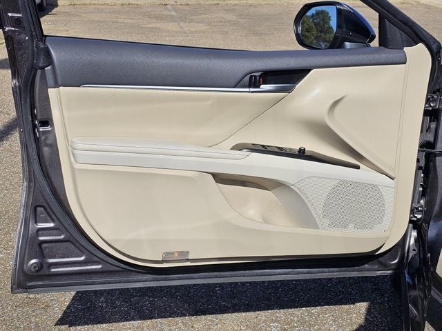 2023 Toyota Camry Hybrid XLE