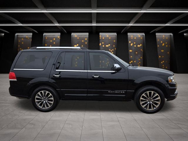 2016 Lincoln Navigator Select