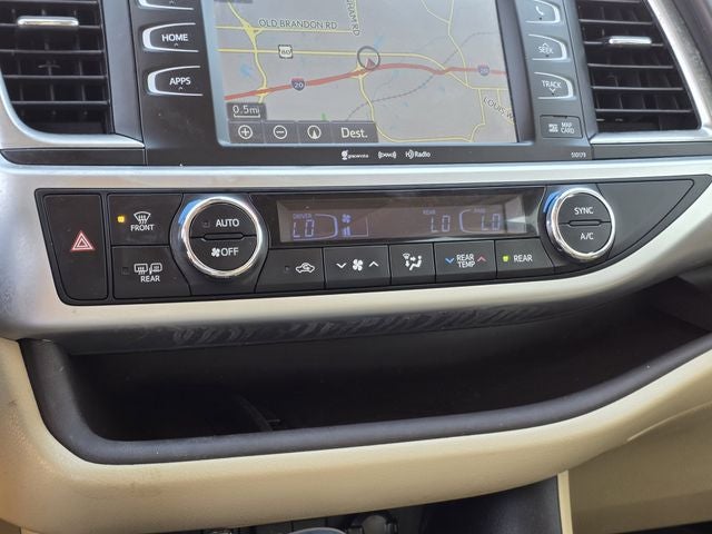 2017 Toyota Highlander Base