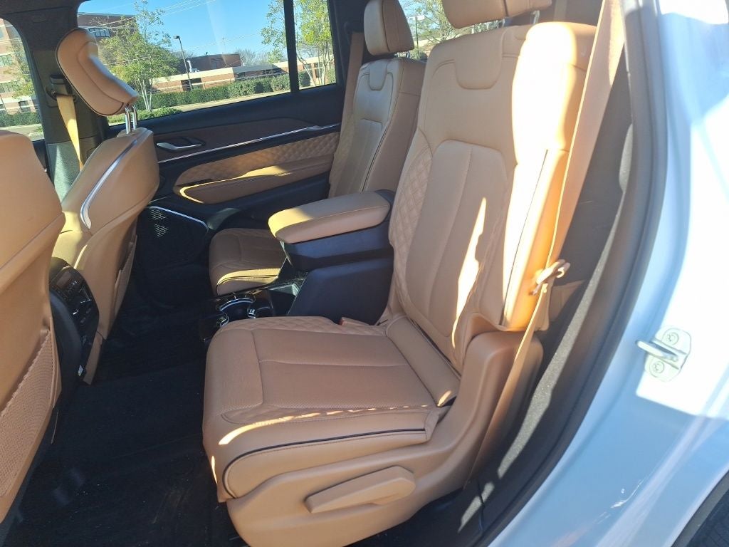 2023 Jeep Grand Cherokee L Summit