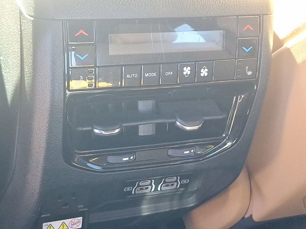 2023 Jeep Grand Cherokee L Summit