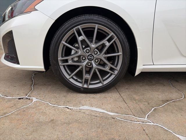 2024 Nissan Altima 2.0 SR