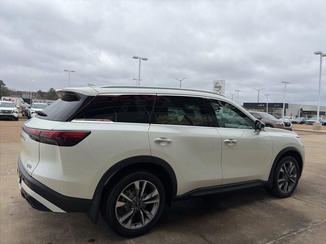 2025 INFINITI QX60 LUXE