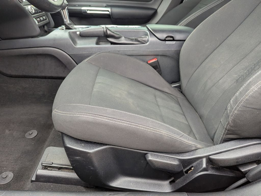 2021 Ford Mustang EcoBoost