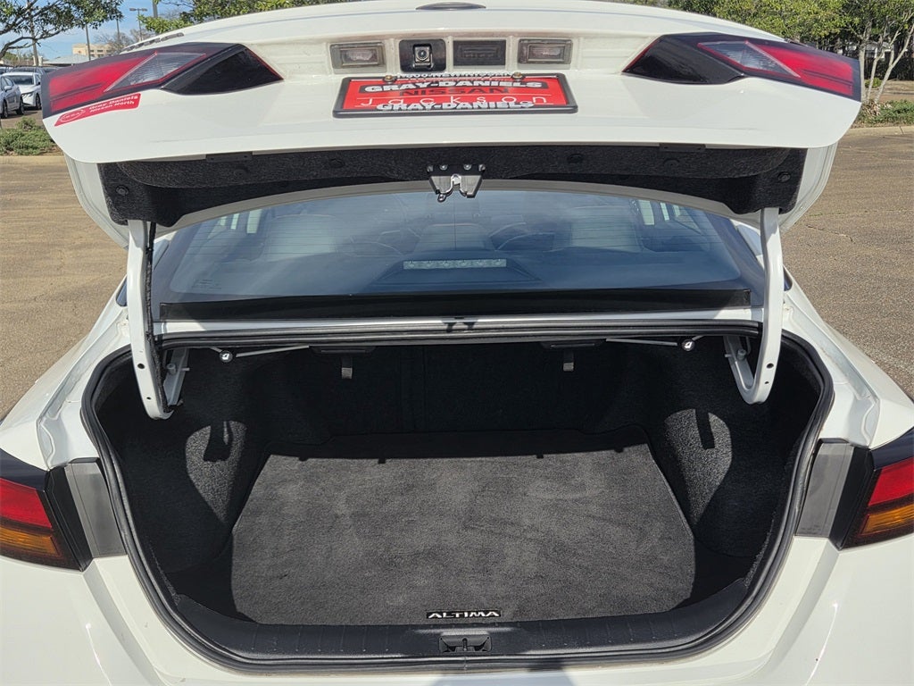 2025 Nissan Altima 2.5 SR