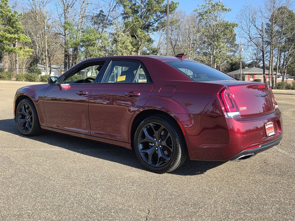 2023 Chrysler 300 S
