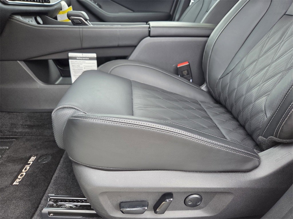 2025 Nissan Rogue Platinum