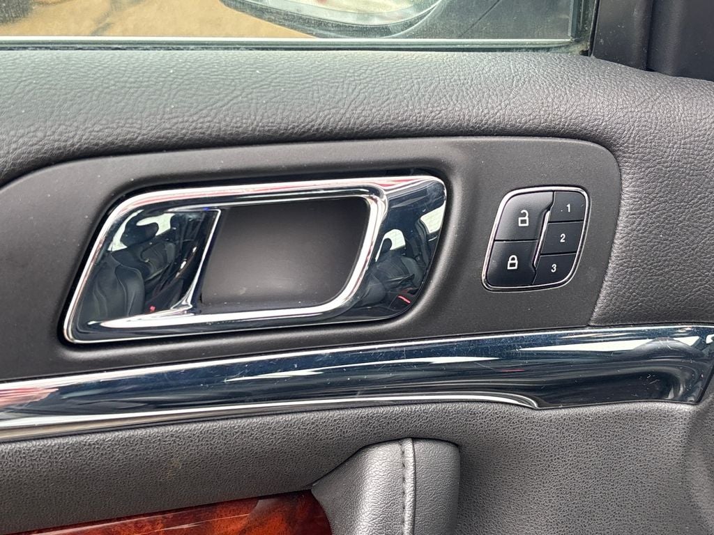 2014 Lincoln MKS Base