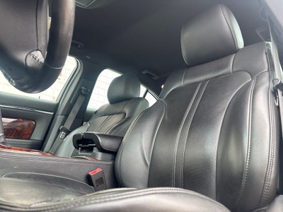 2014 Lincoln MKS Base