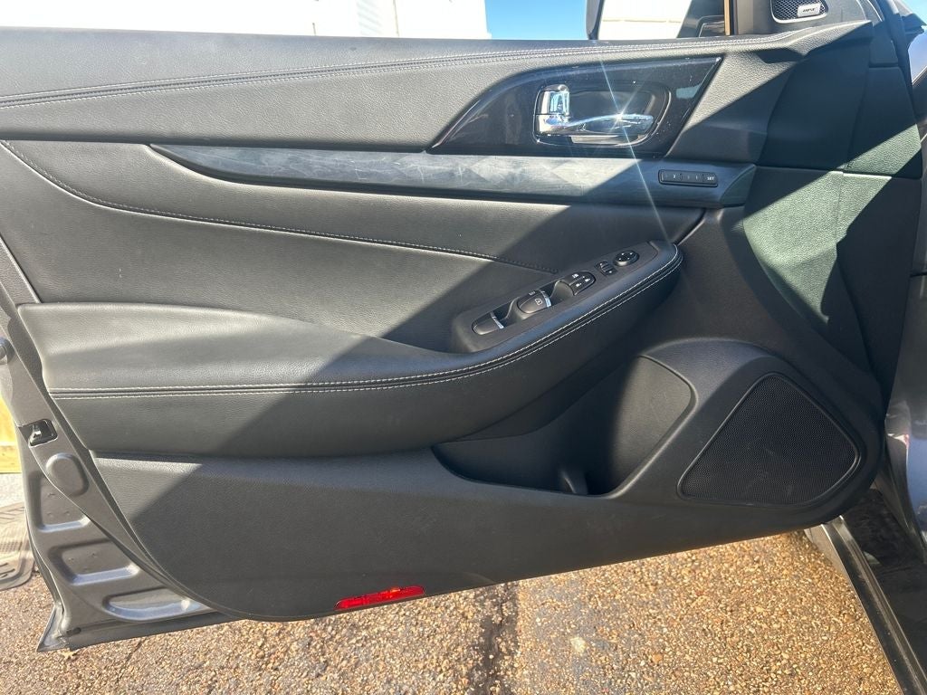 2023 Nissan Maxima Platinum