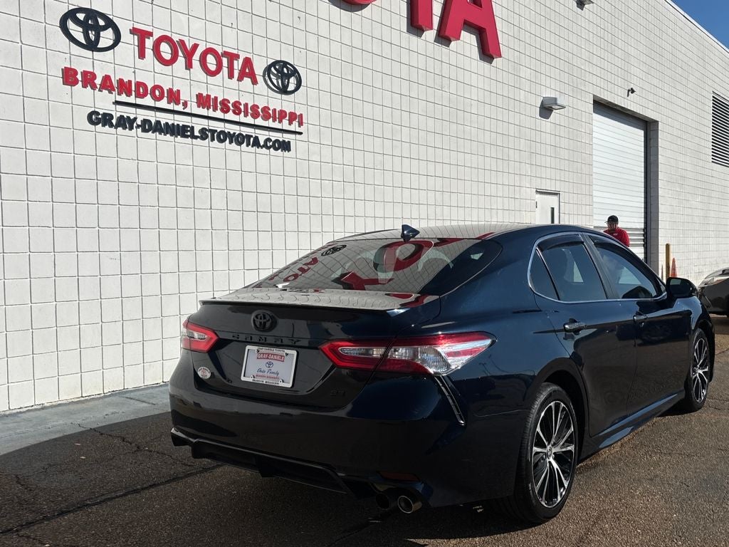 2020 Toyota Camry SE