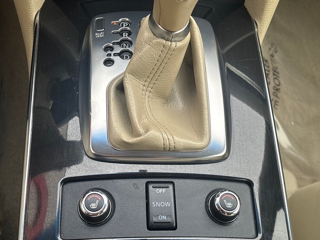 2014 INFINITI QX70 Base