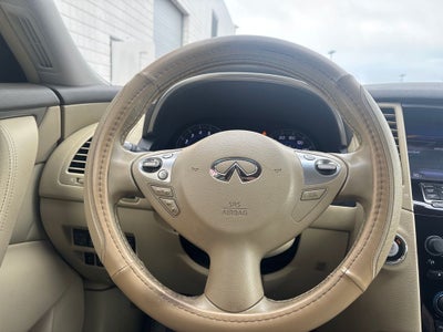 2014 INFINITI QX70 Base