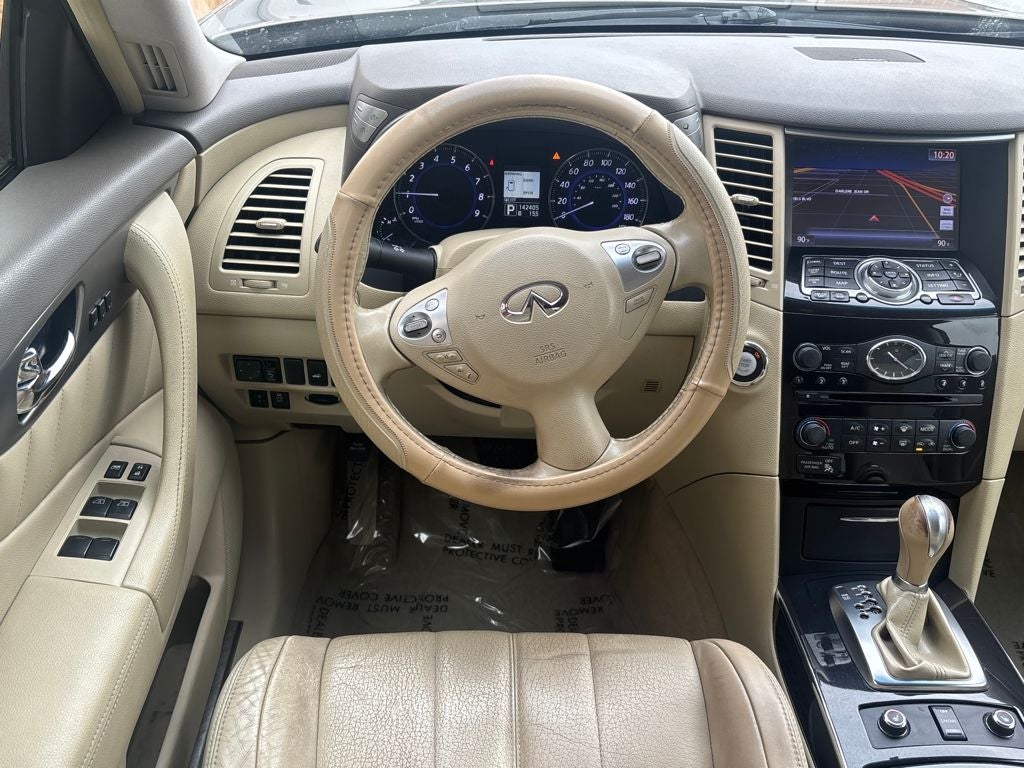 2014 INFINITI QX70 Base