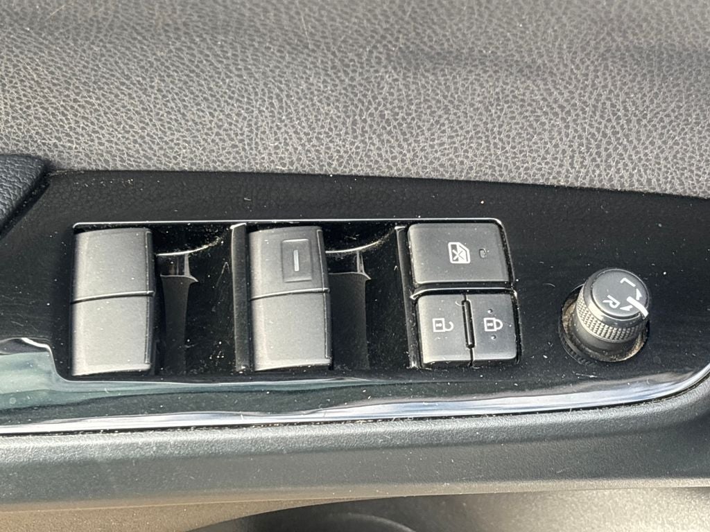 2022 Toyota Prius XLE