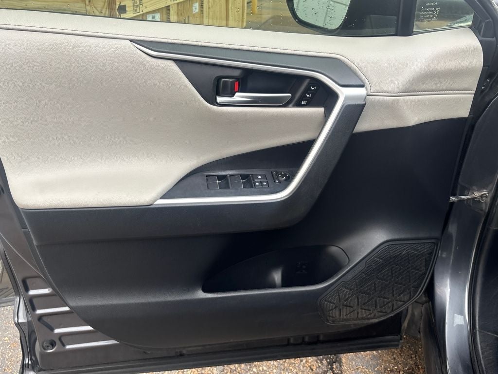 2020 Toyota RAV4 Limited