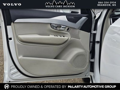 2018 Volvo XC90 T6 Momentum