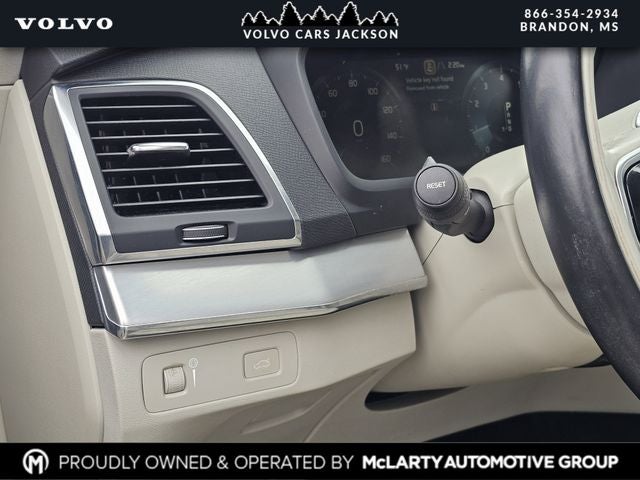 2018 Volvo XC90 T6 Momentum