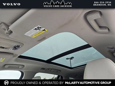 2018 Volvo XC90 T6 Momentum